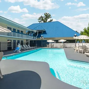 Hotel Days By Wyndham Airport, Savannah