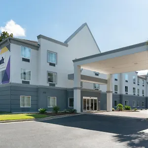 Spark By Hilton Savannah South I-95 ** Georgetown
